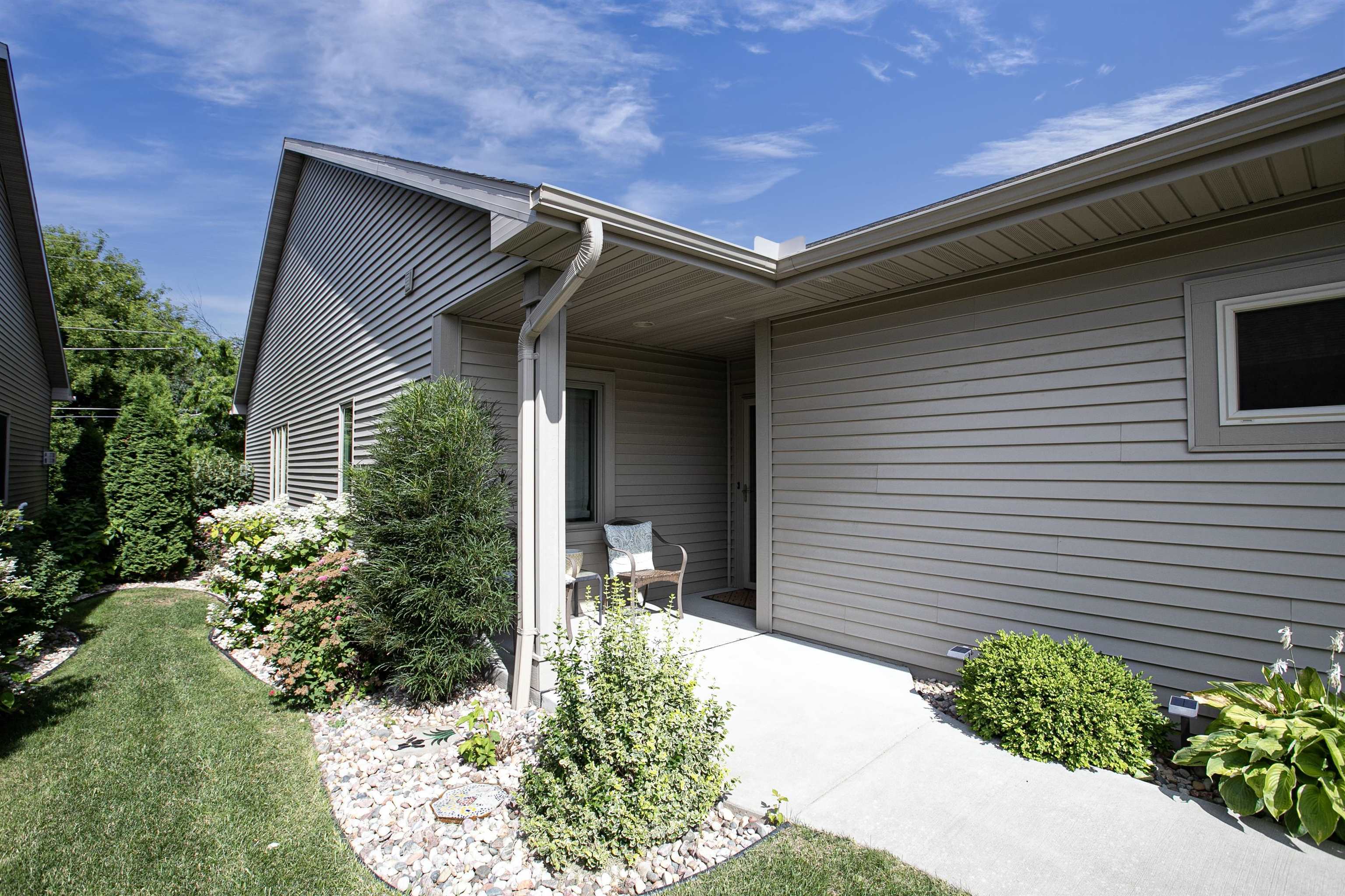 Property Photo:  1614 Stanton Circle  WI 54915 