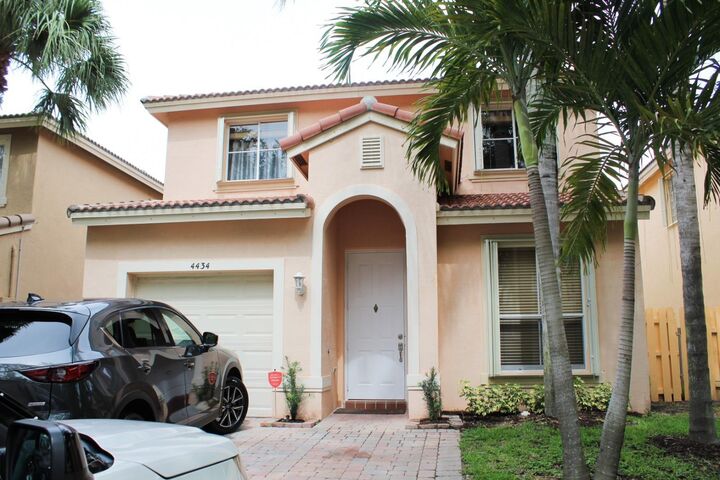4434 Lake Lucerne Circle  West Palm Beach FL 33409 photo