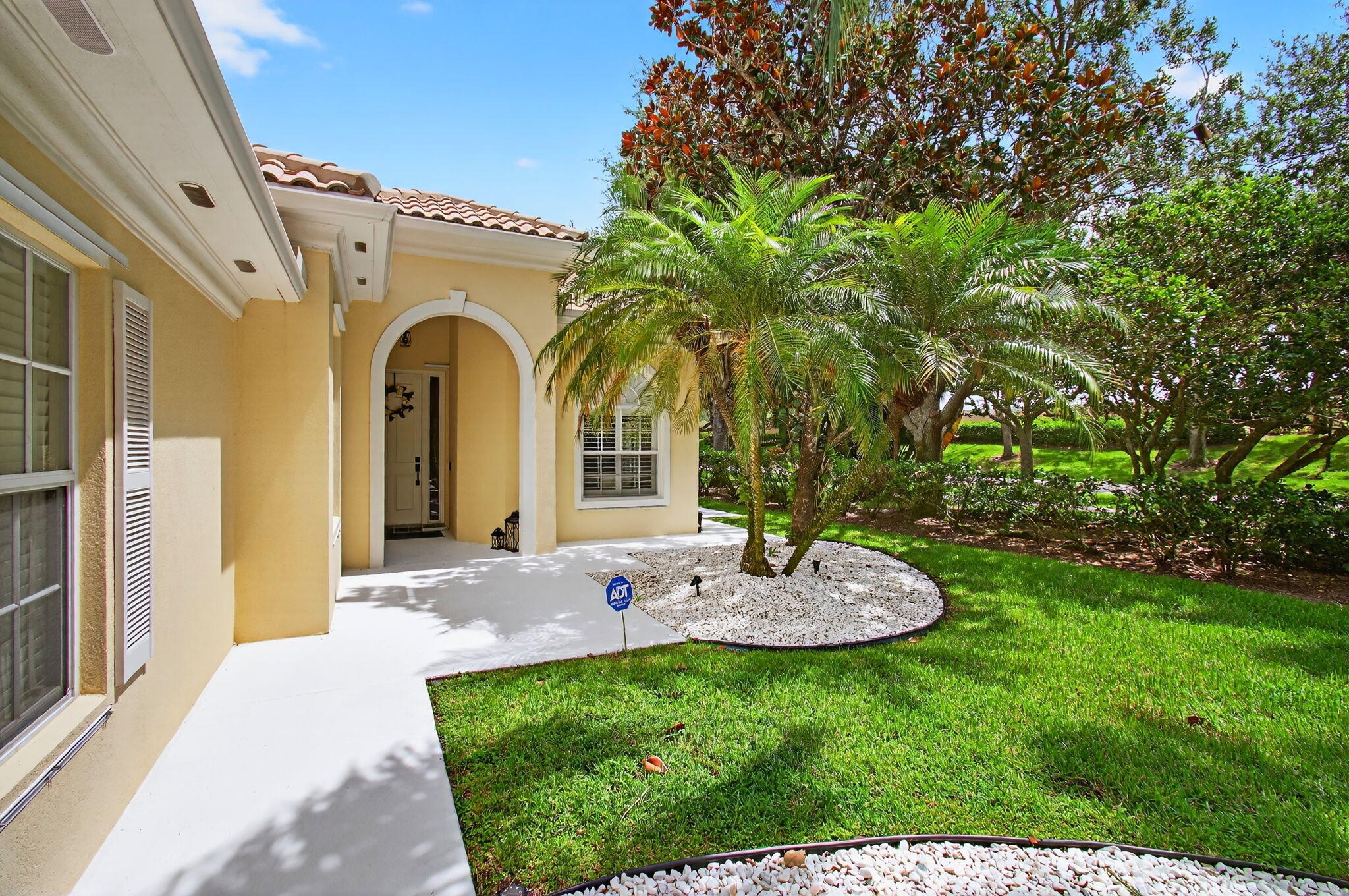 Property Photo:  8015 Laborie Lane  FL 33414 