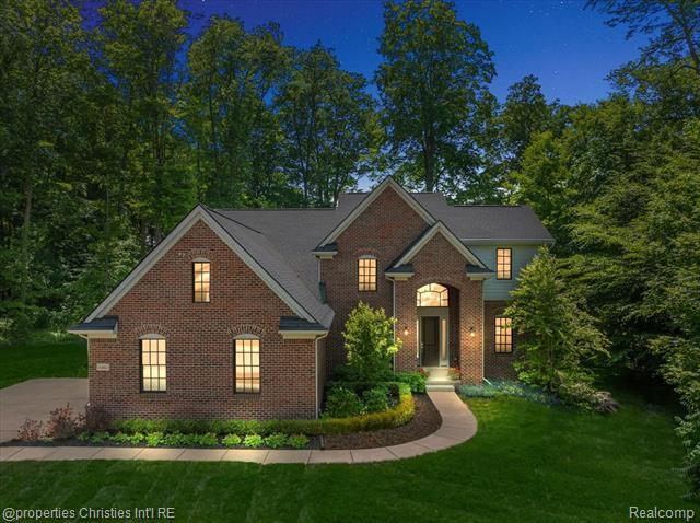 Property Photo:  16463 Constance Court  MI 48168 
