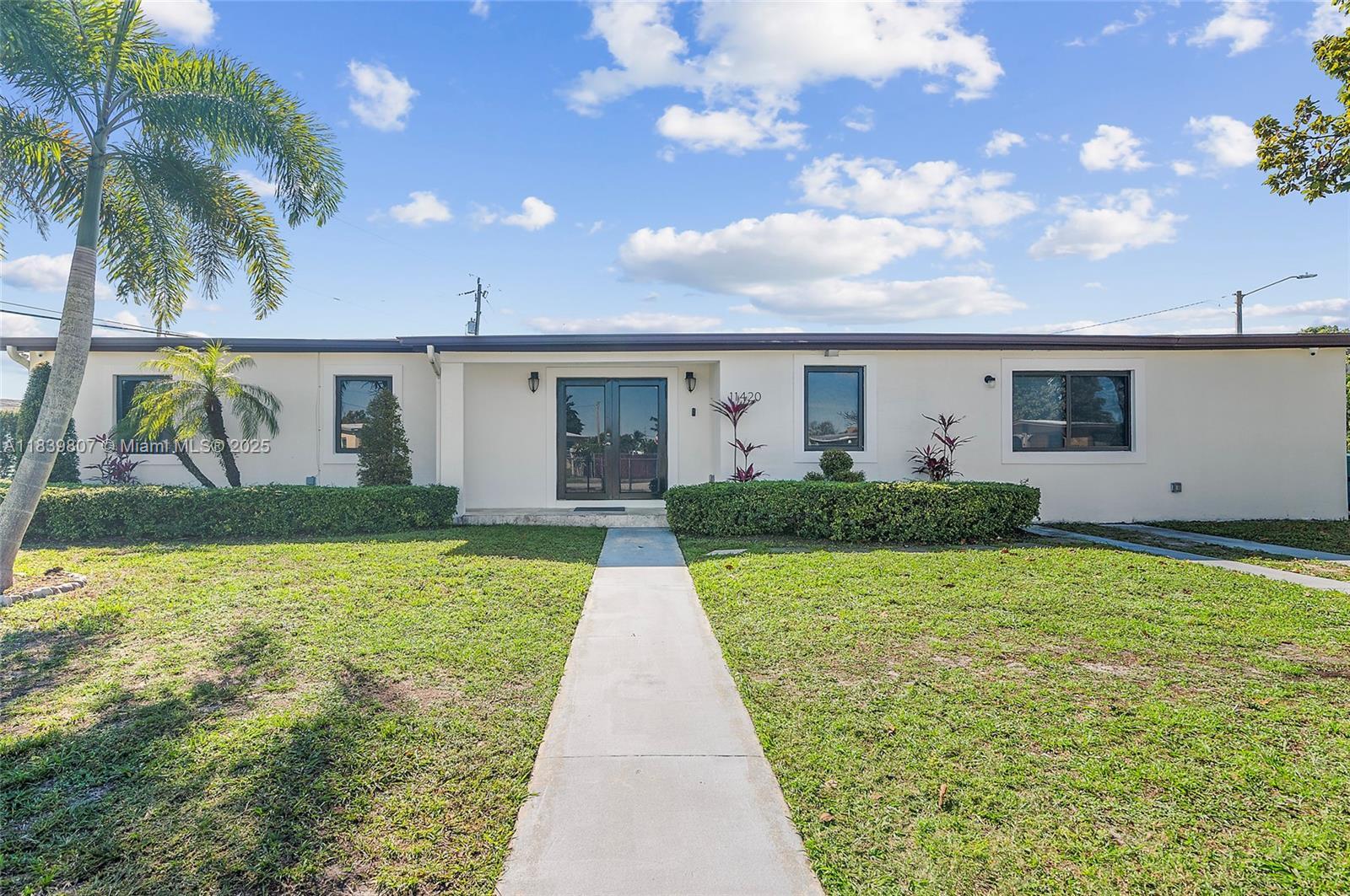 Property Photo: 11420 SW 44th St FL 33165