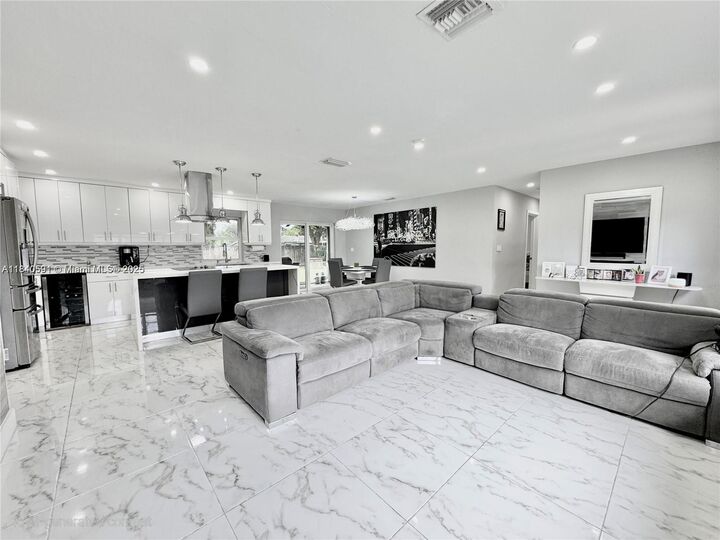 161 NW 46th Ter  Plantation FL 33317 photo