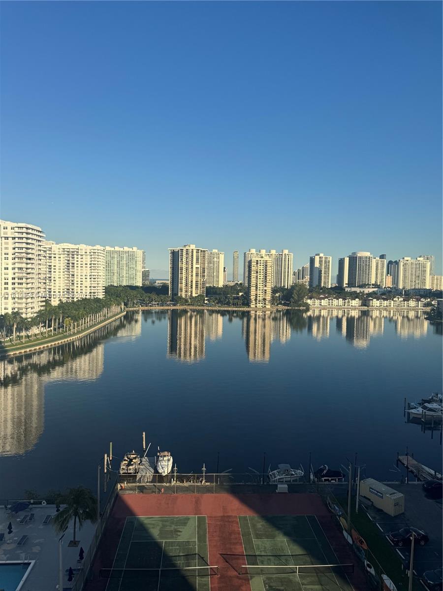Property Photo: 2750 NE 183rd St 1210 FL 33160