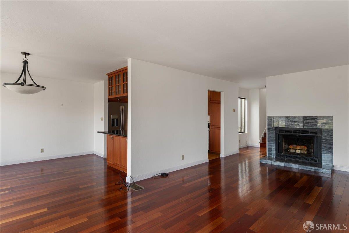 Property Photo: 131 Vienna Street CA 94112