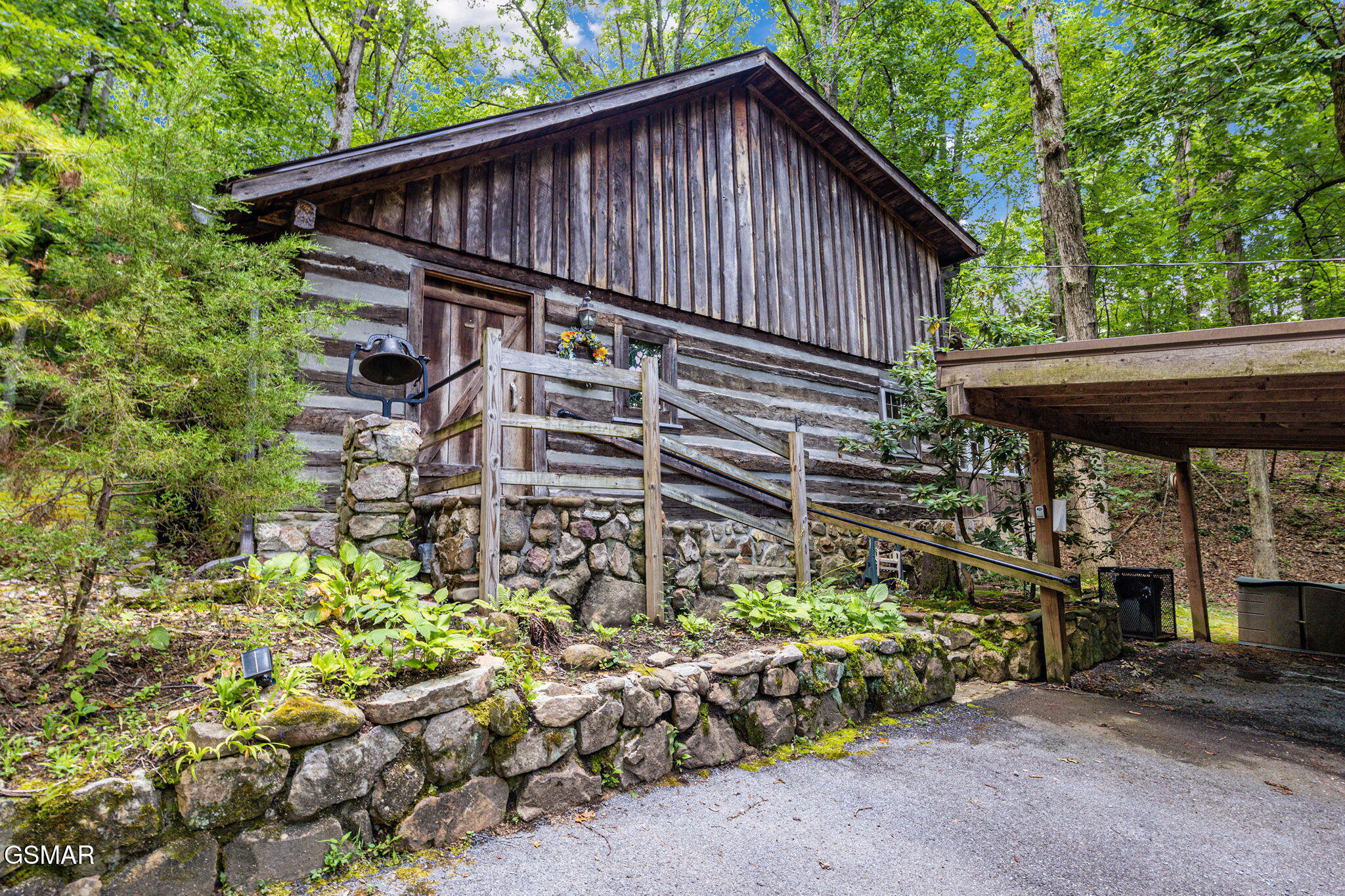 Property Photo: 2741 Mountain View Circle TN 37862