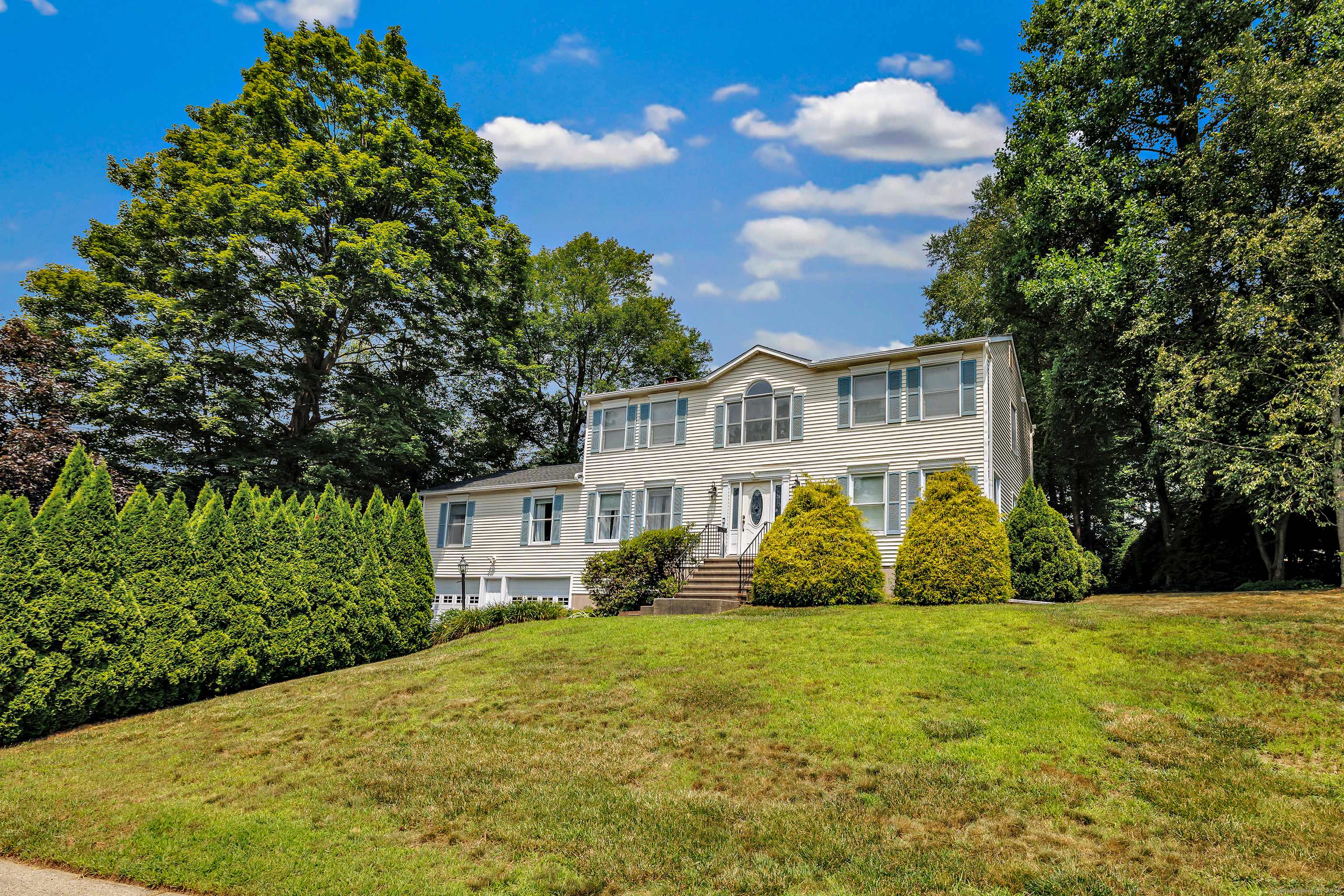 Property Photo:  7 Amber Drive  CT 06483 