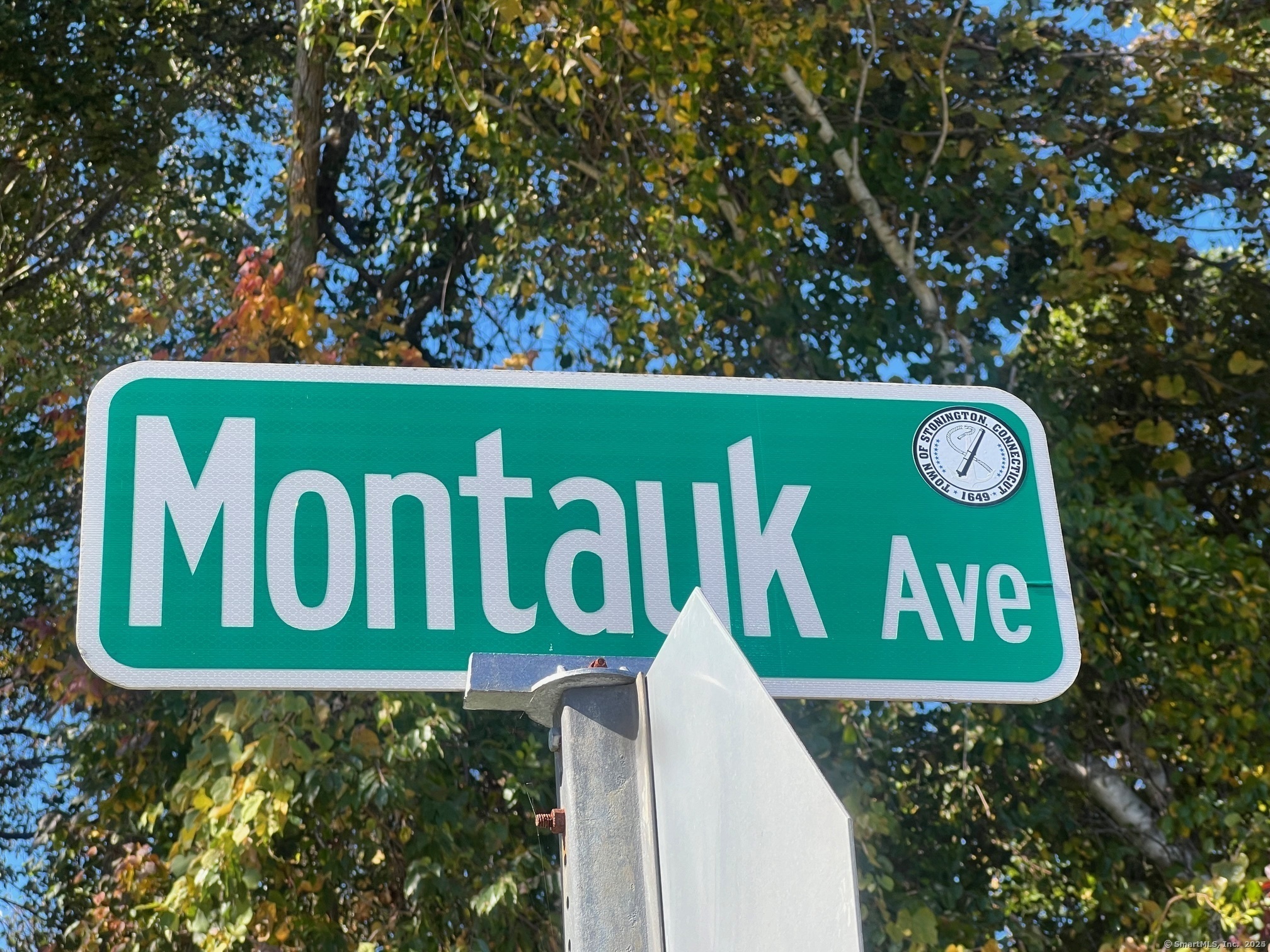 Property Photo: 174 Montauk Avenue CT 06378