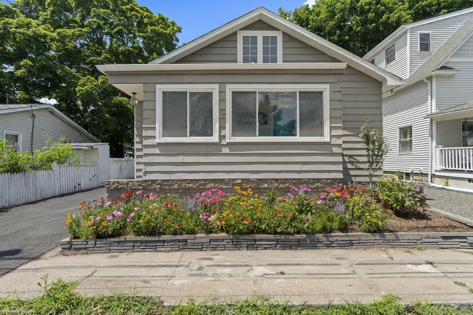 Property Photo: 9 Willow Street CT 06460