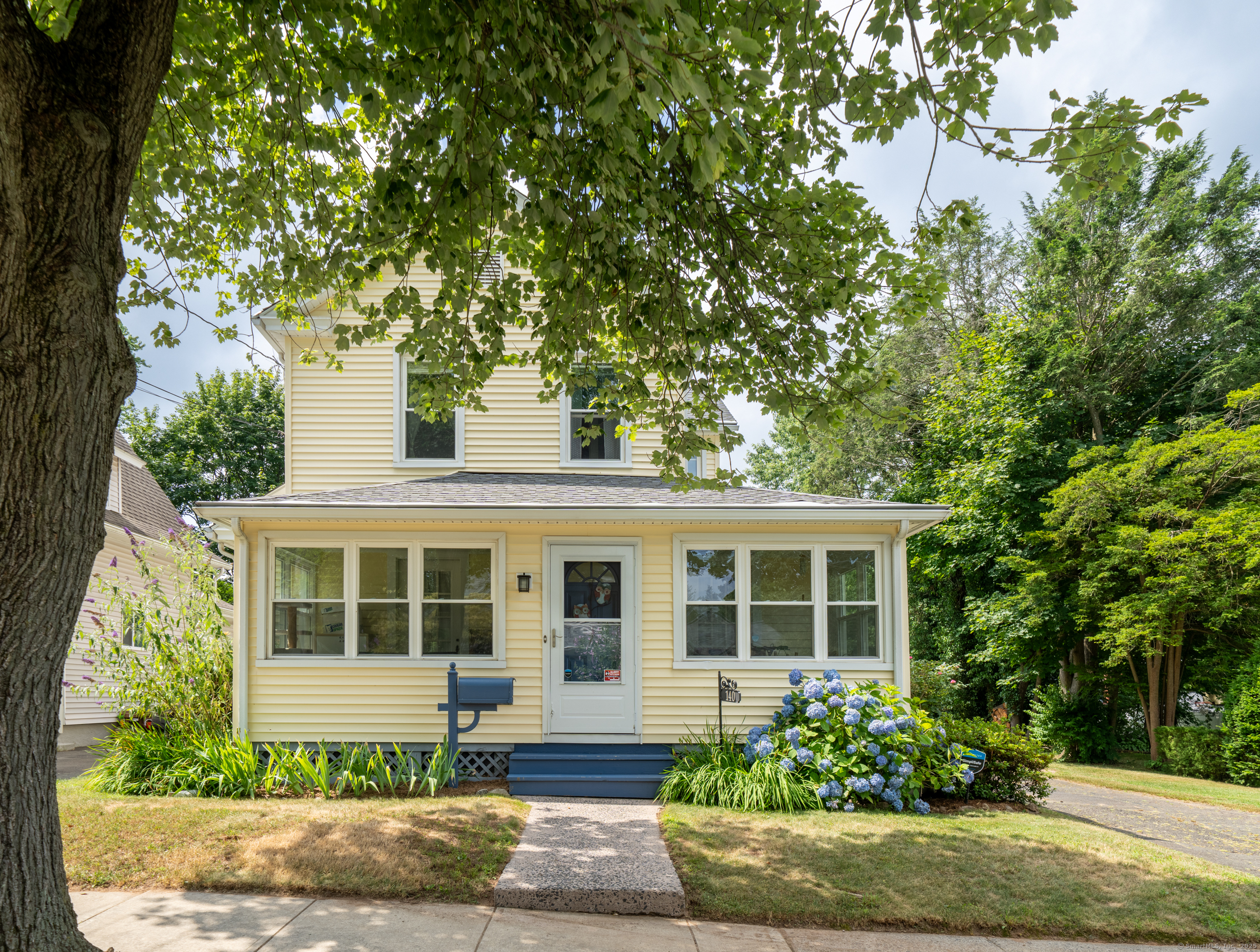 Property Photo:  140 Hawthorne Avenue  CT 06517 