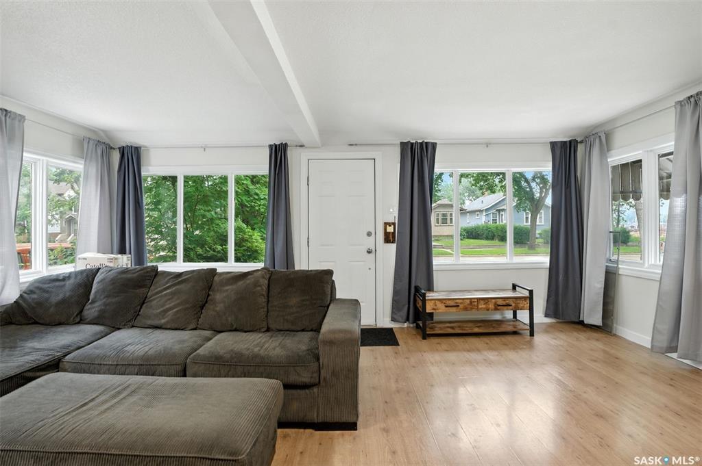 Property Photo: 1219 B Avenue N SK S7L 1G4