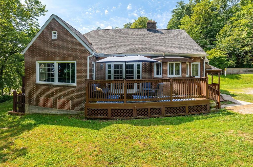 Property Photo:  18 Carlisle Place  OH 45601 