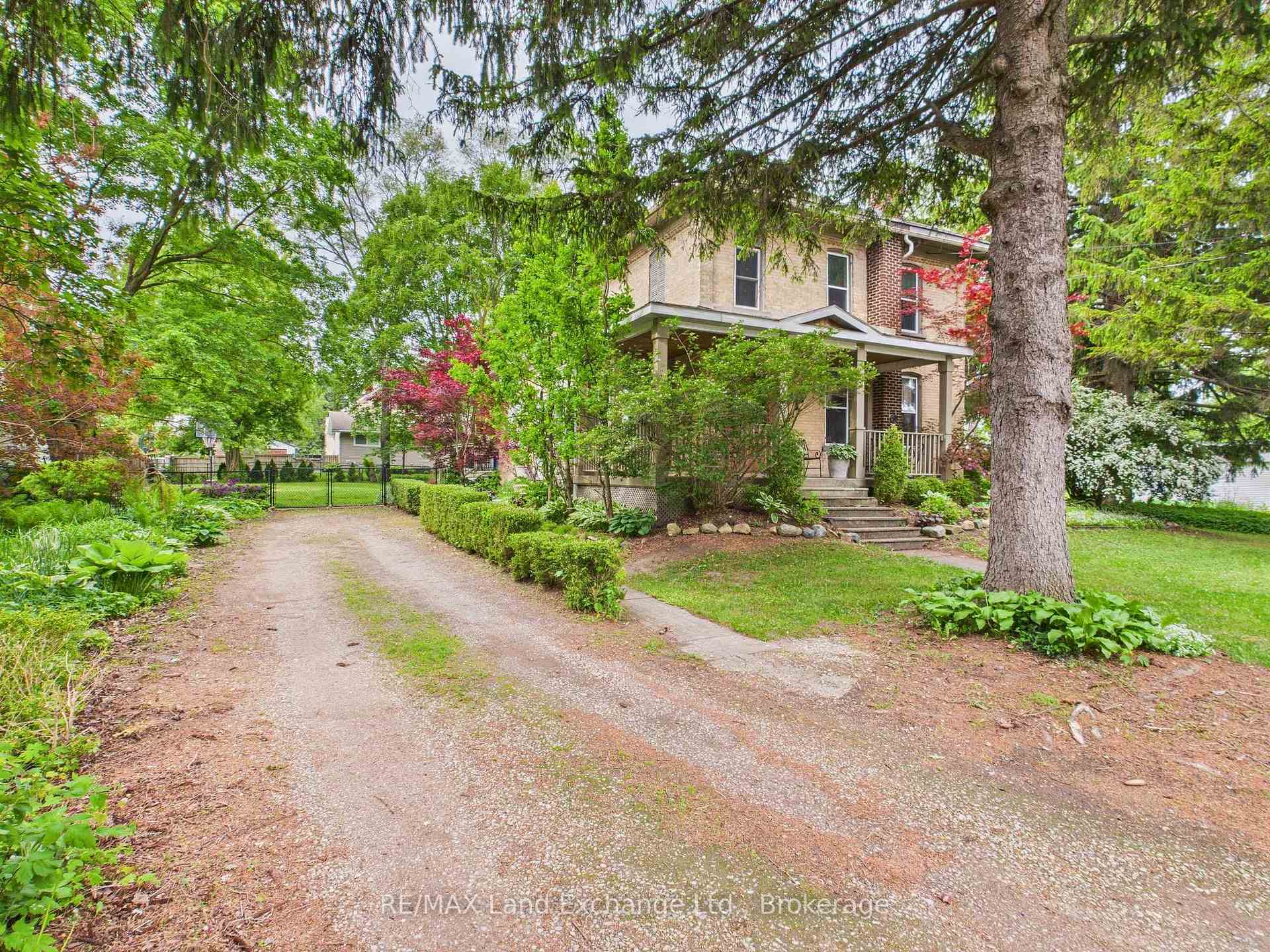 Property Photo: 20 Queen Street ON N0G 2R0