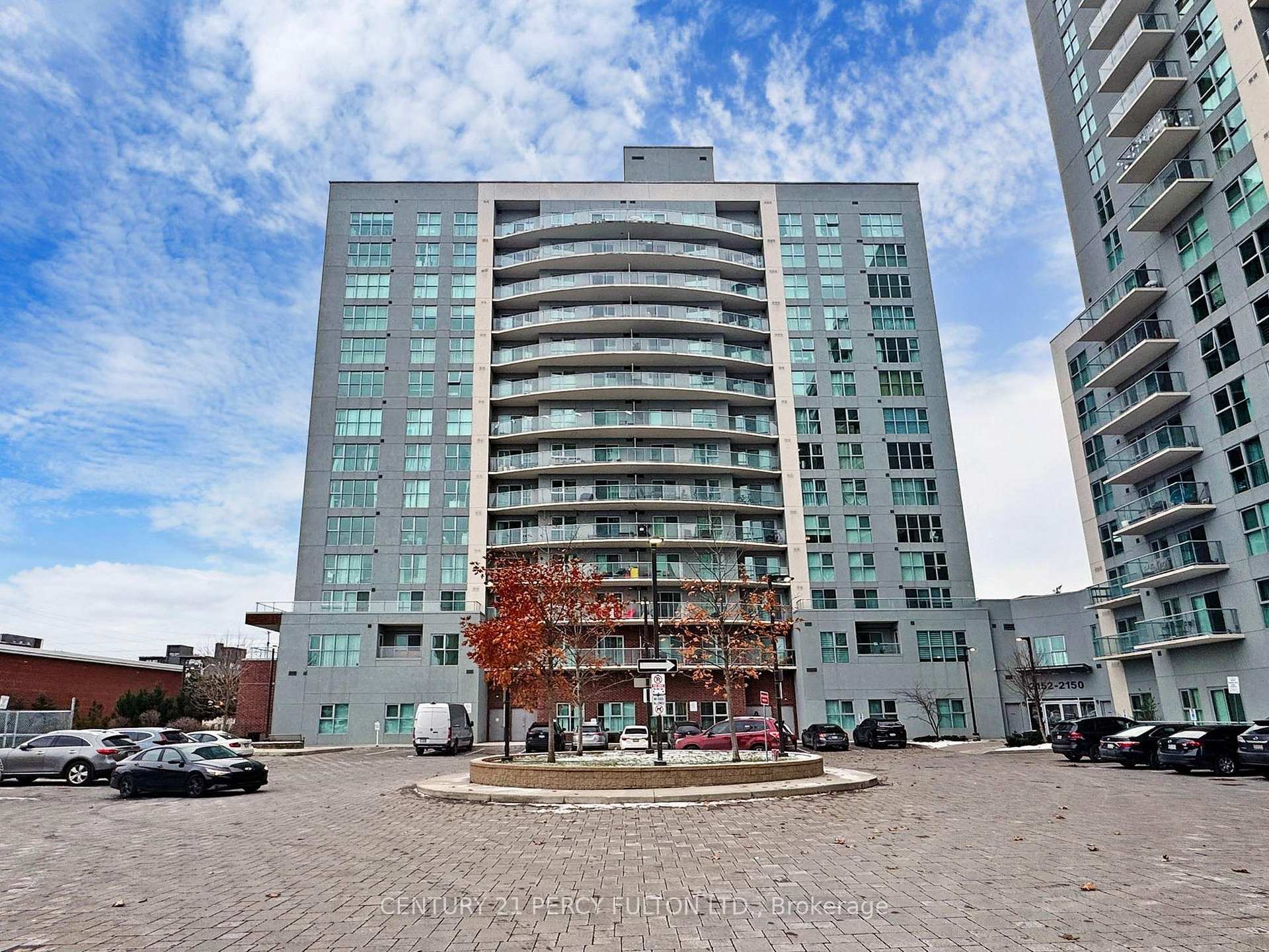 Property Photo: 2152 Lawrence Avenue E 1504 ON M1R 0B5
