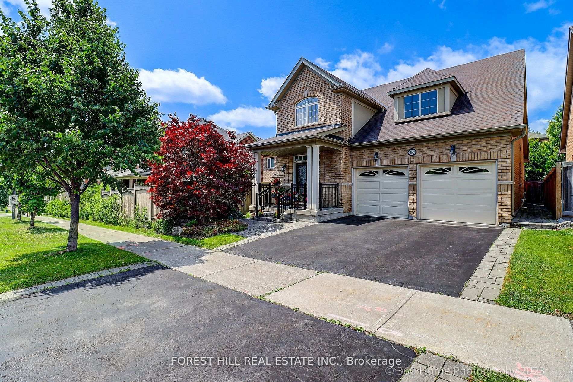 Property Photo: 256 Peter Rupert Avenue ON L5A 4L3