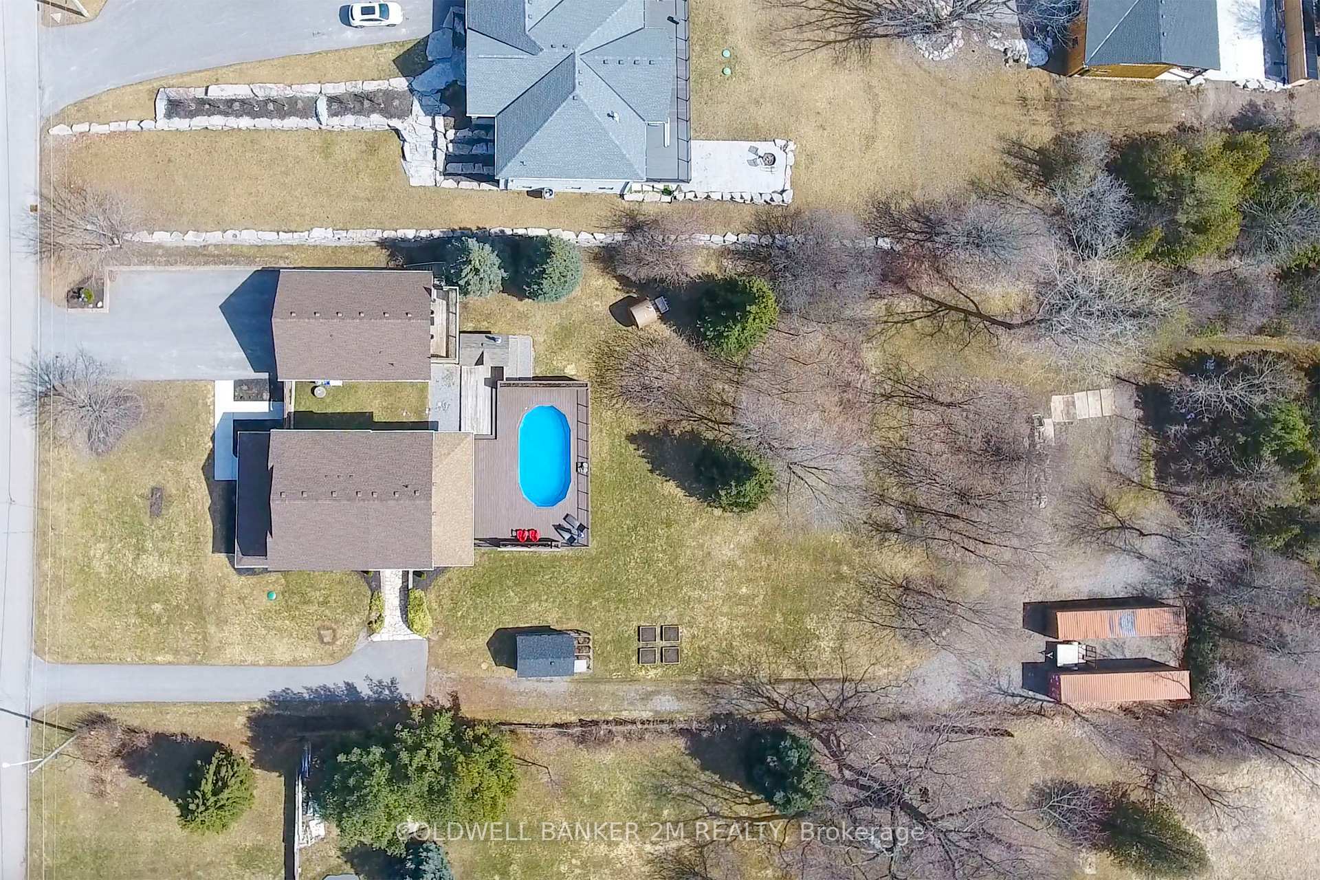 Property Photo:  37 Bradley Boulevard  ON L0B 1J0 