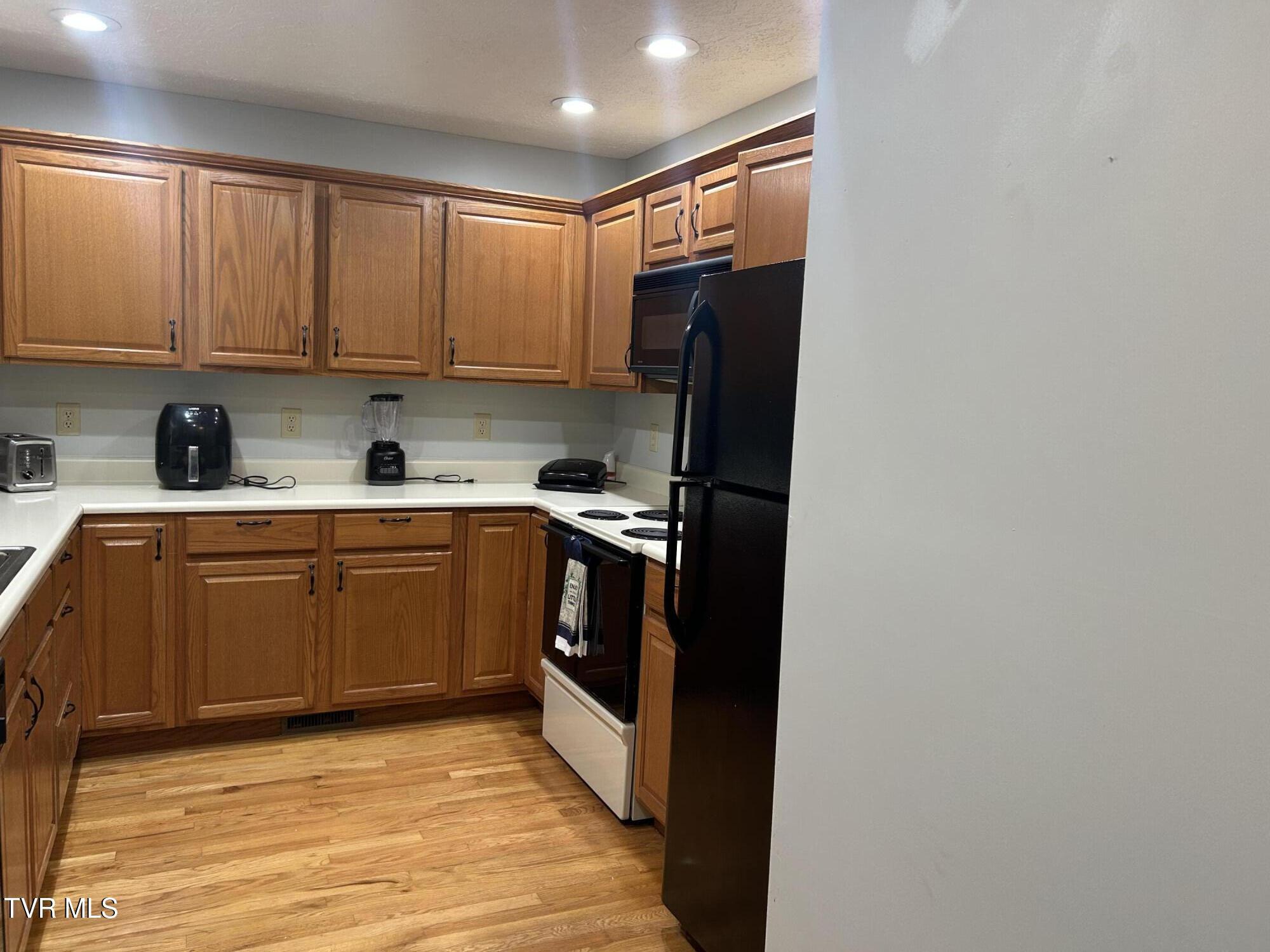 Property Photo: 780 Hamilton Road H-6 TN 37617
