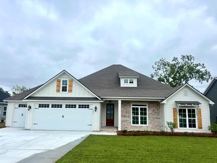 5051 Hatfield Circle  Hahira GA 31632 photo