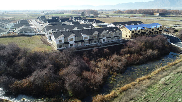 Property Photo: 497 W 400 S UT 84332