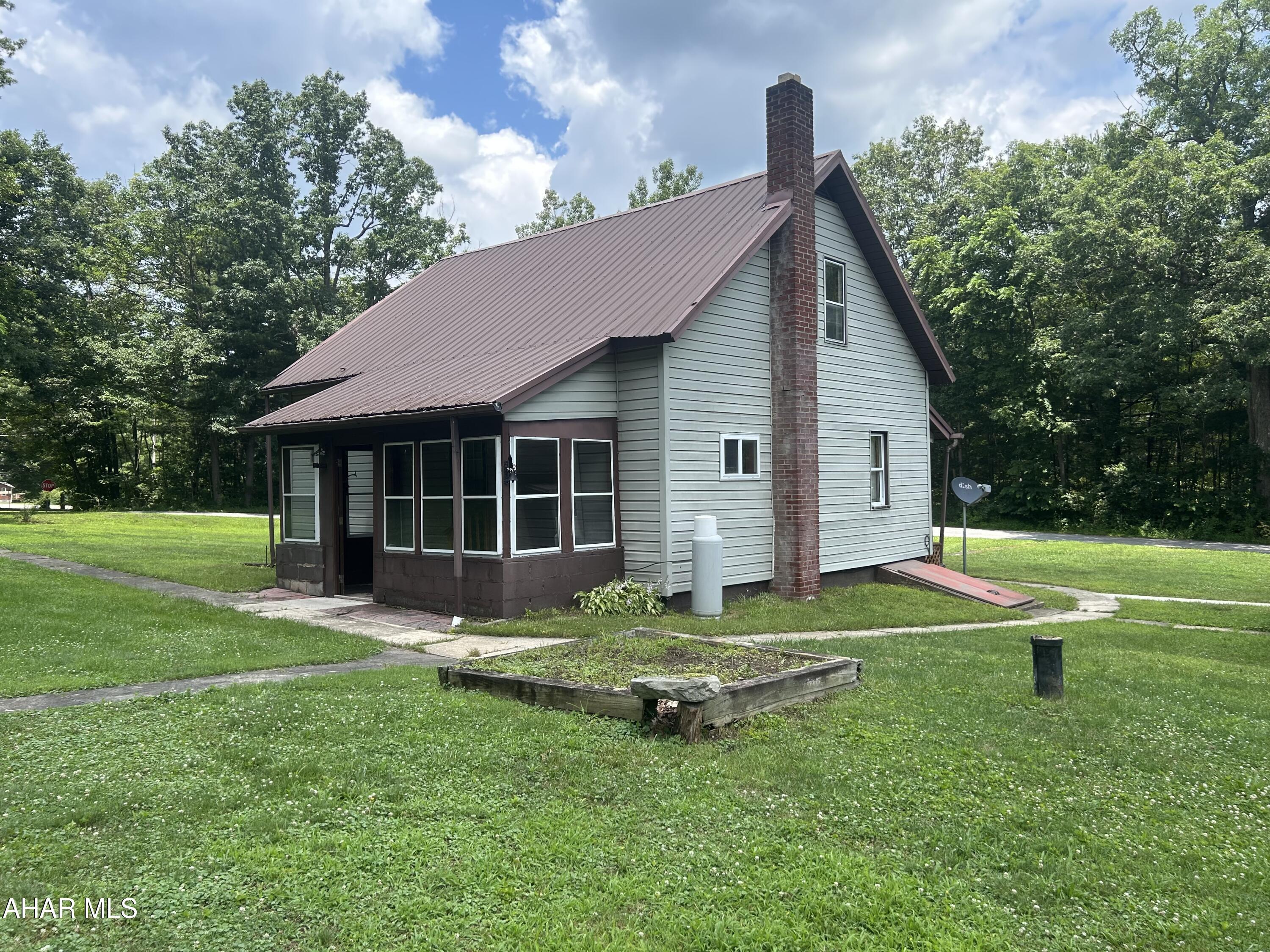 Property Photo: 127 Griffith Rd PA 16650