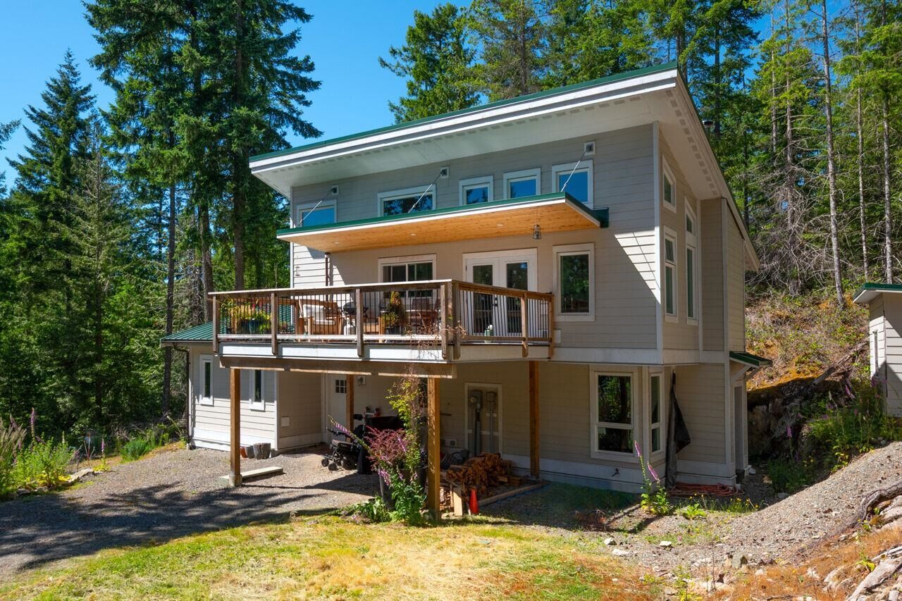 Property Photo: 1580 Evergreen Lane BC V0N 1G2