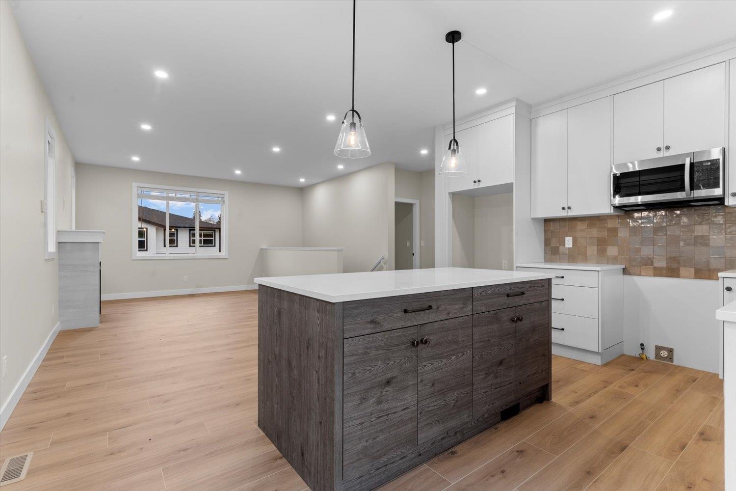 Property Photo: 46058 Bonny Avenue 5 BC V2P 3H6
