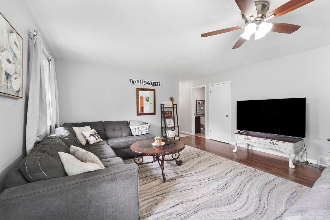 Property Photo: 2 Lincolnshire Boulevard NY 13827