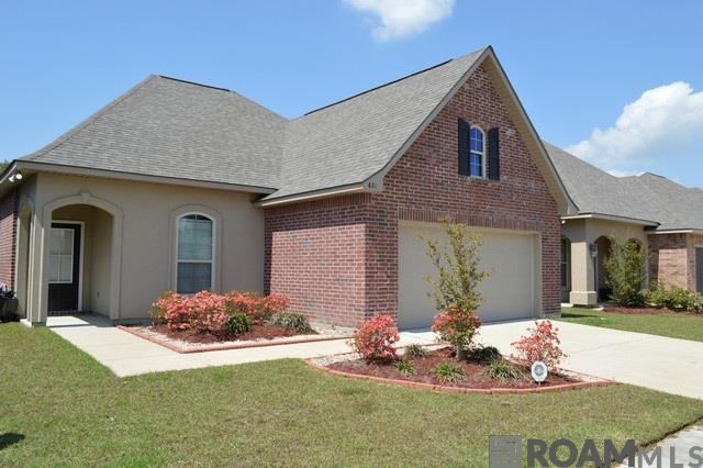 Property Photo: 621 Greenwich Dr LA 70820