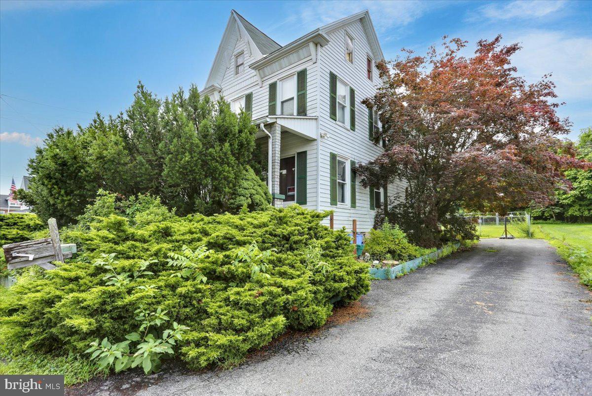 Property Photo: 105 W Wesner Road PA 19510