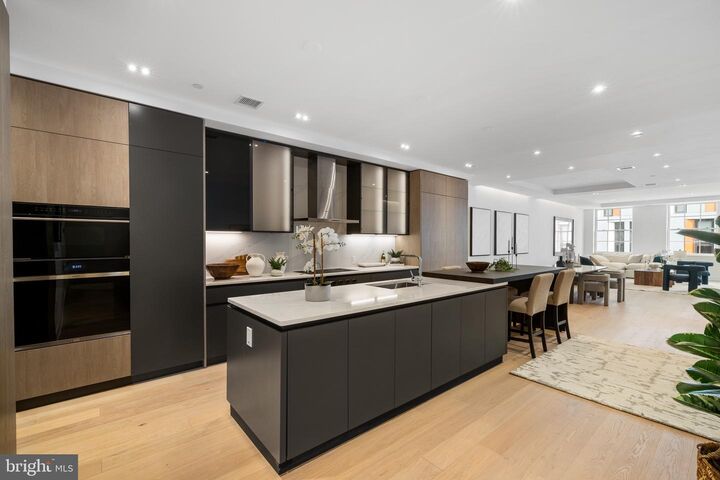 Property Photo:  124 N 2nd Street 4  PA 19106 