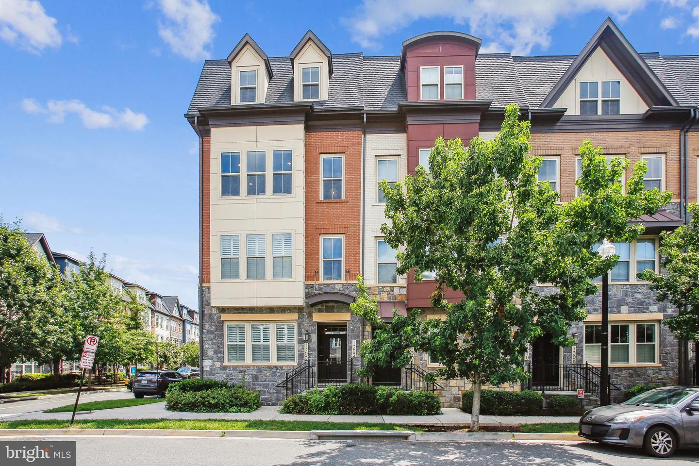 Property Photo: 1302 S. Rolfe Street VA 22204