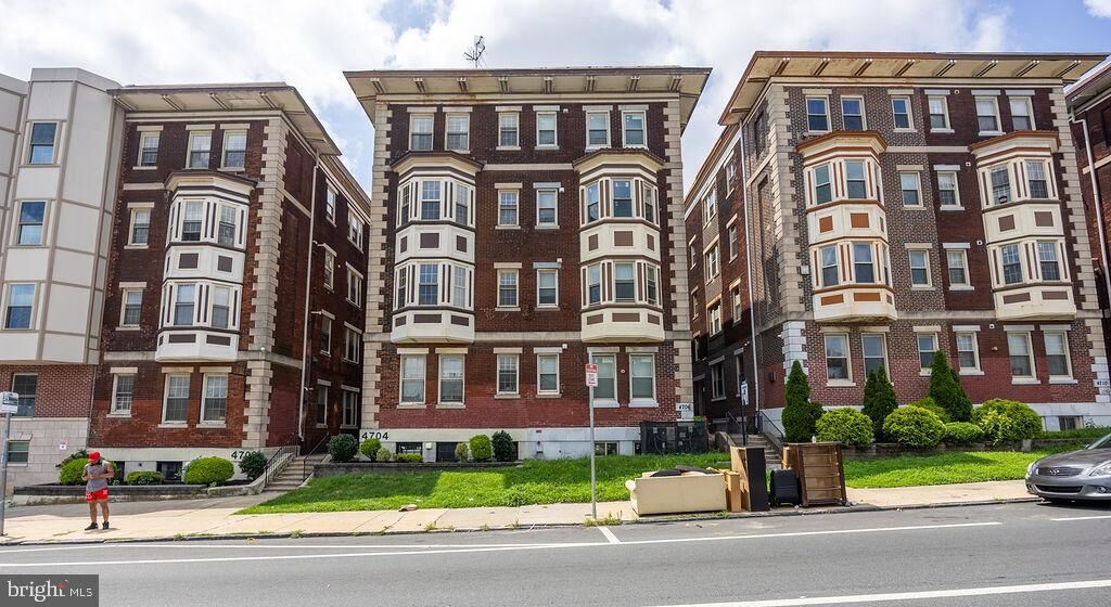 Property Photo:  4706 Chestnut Street 2A  PA 19139 