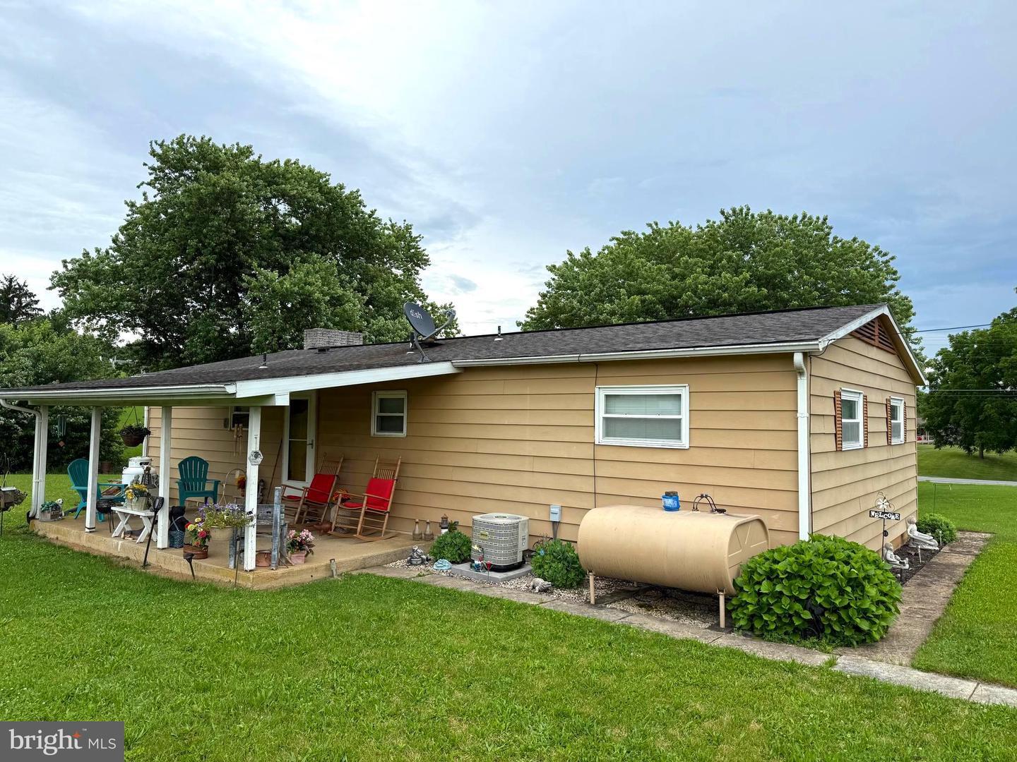 Property Photo:  118 Oak Hill Road  PA 17015 