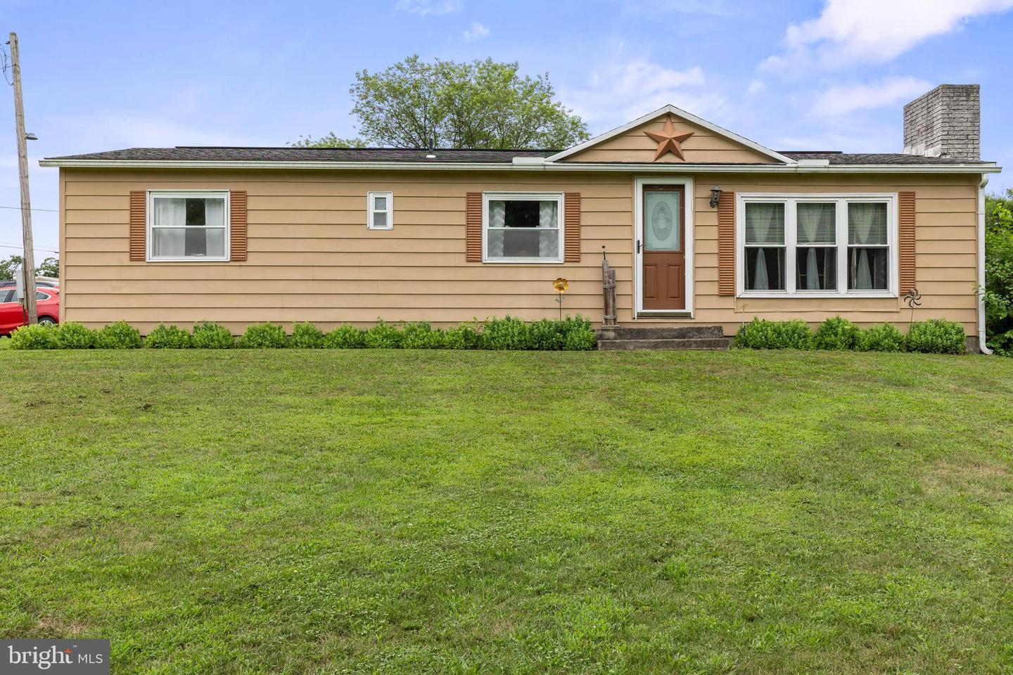 Property Photo: 118 Oak Hill Road PA 17015