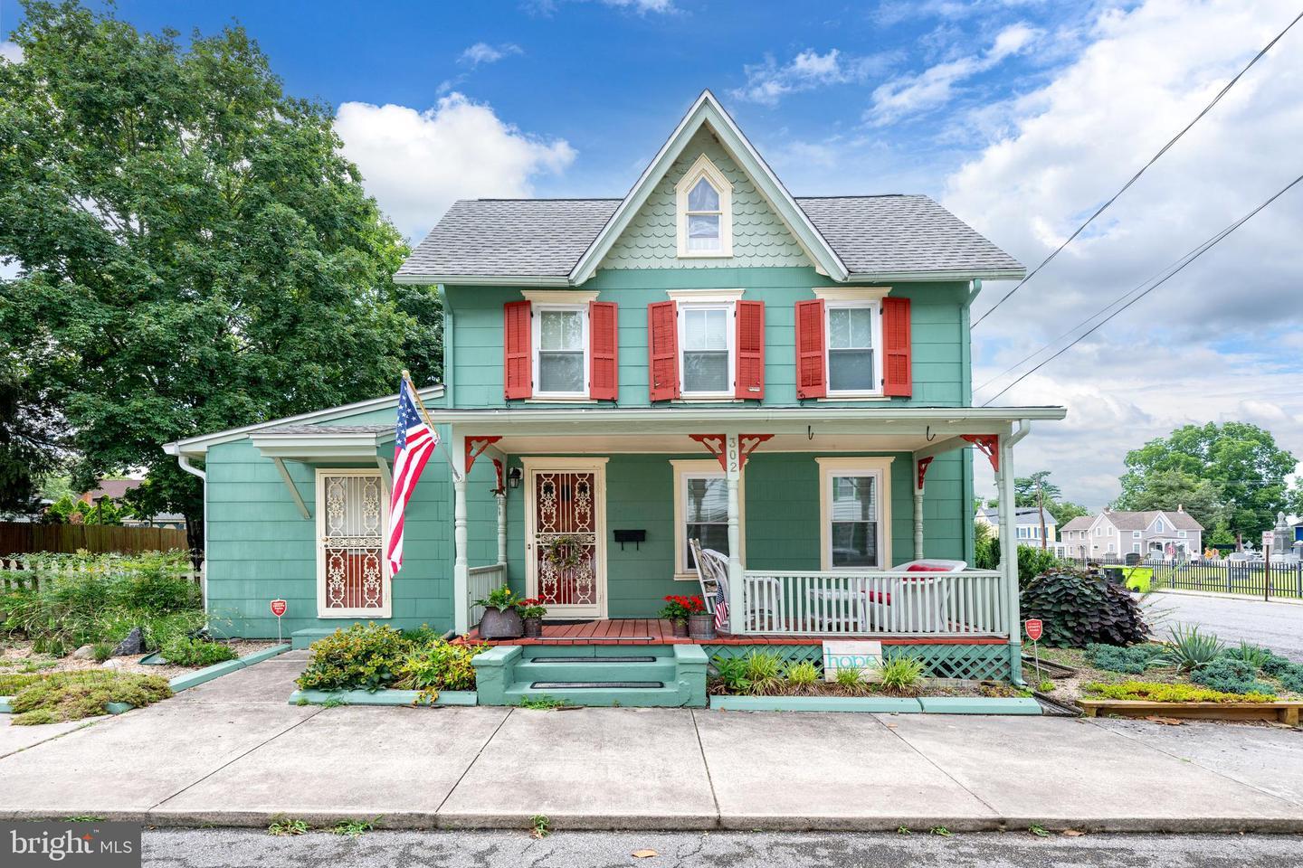Property Photo: 302 Walnut Street DE 19968