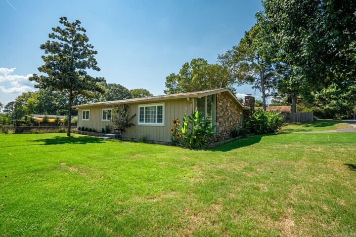 Property Photo:  117 Kingsbrook Street  AR 71901 