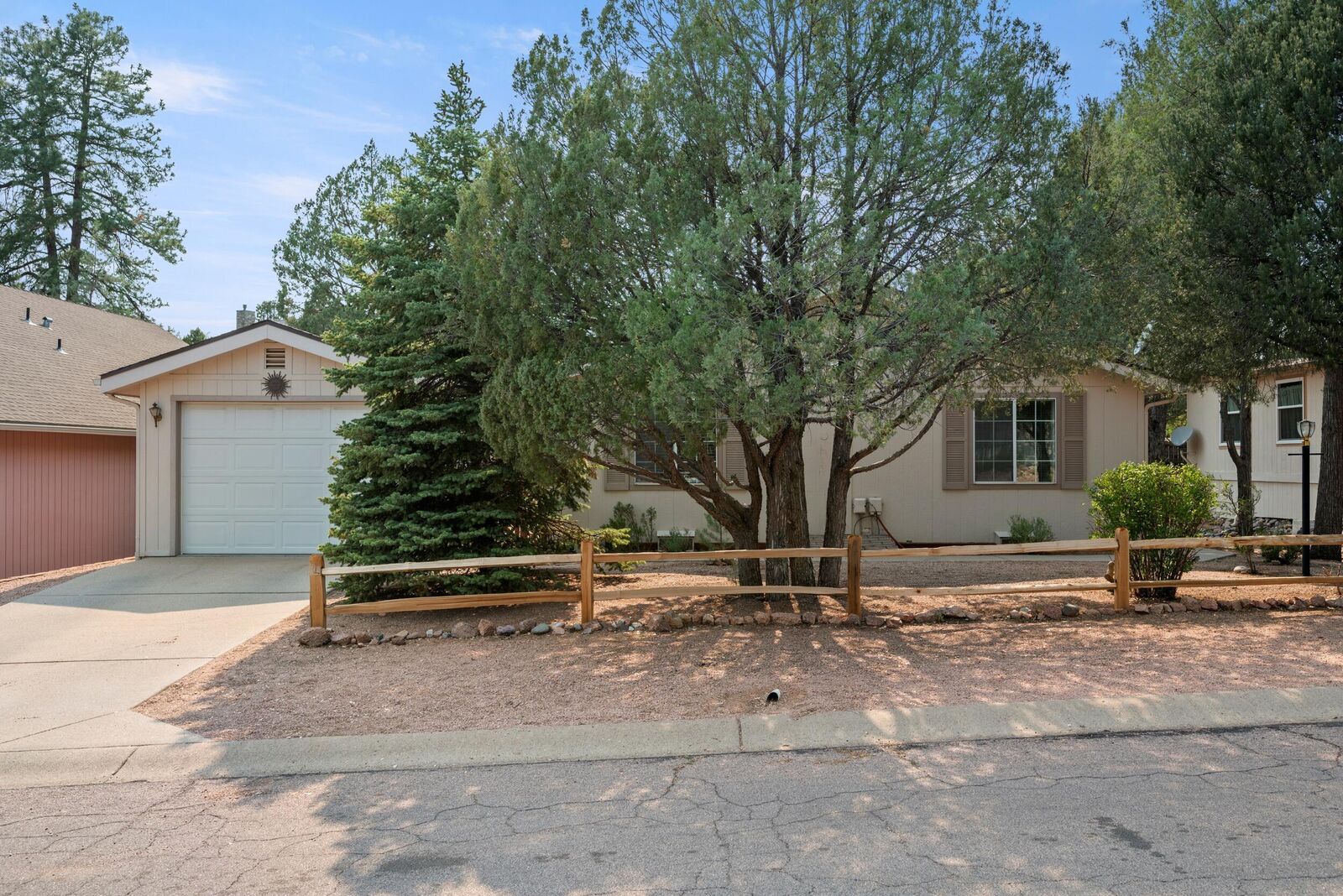 Property Photo: 114 N Foothill Drive AZ 85541