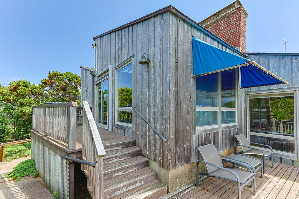 Property Photo: 23 Crestview Circle MA 02666