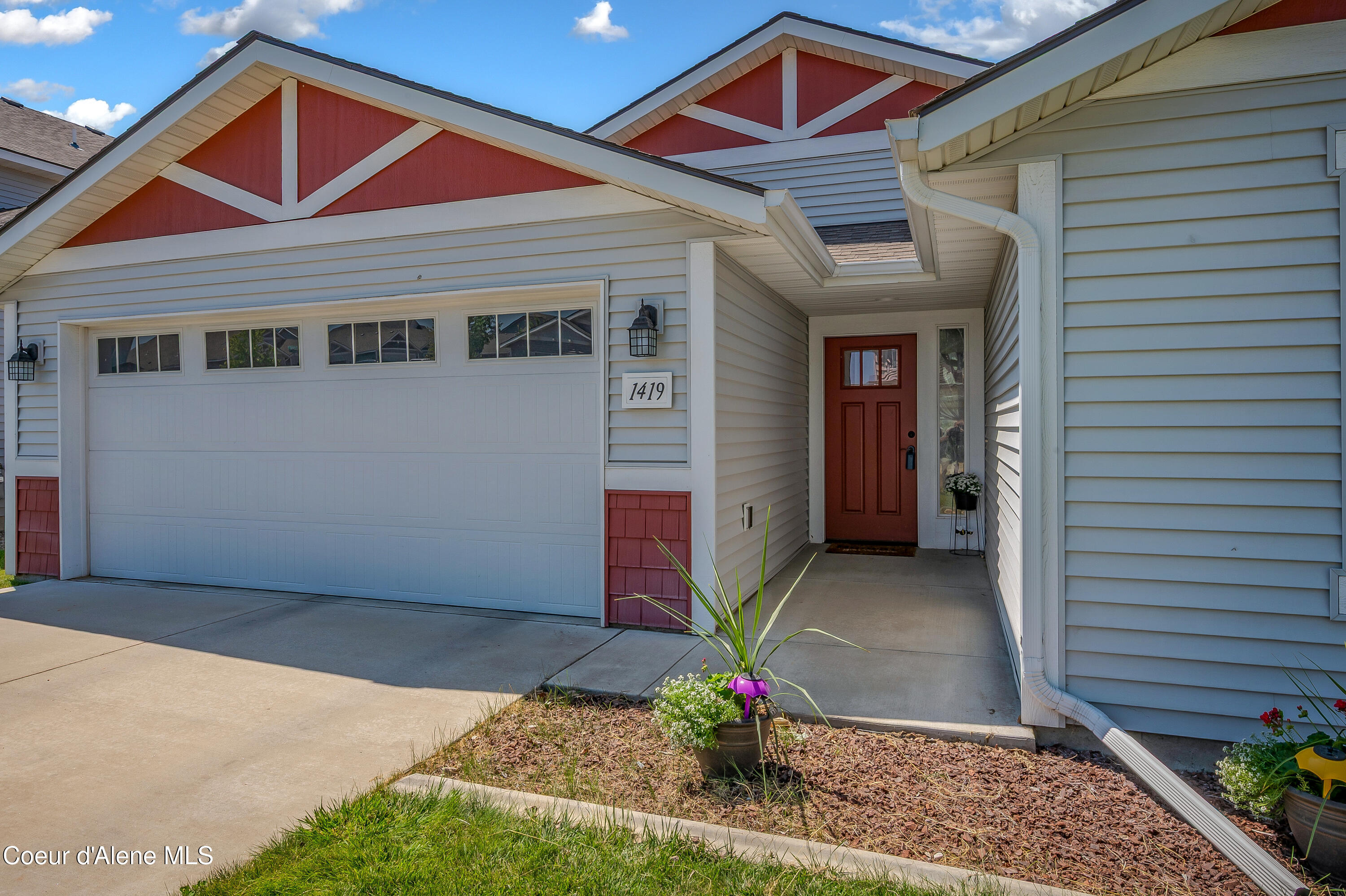 Property Photo:  1419 N Skykomish Drive  ID 83854 