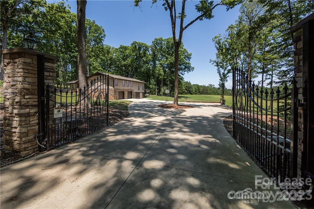 Property Photo: 8511 Viking Drive NC 28173