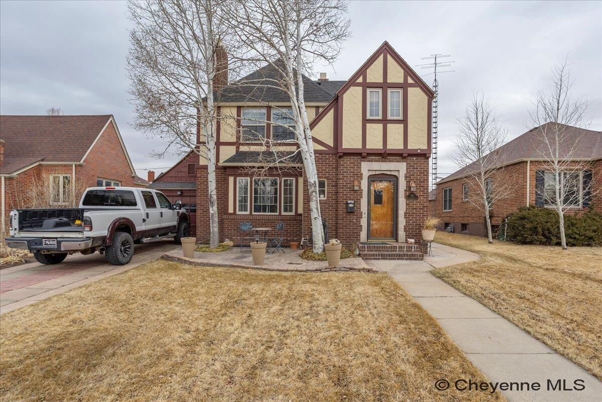 Property Photo:  116 W 2nd Ave  WY 82001 