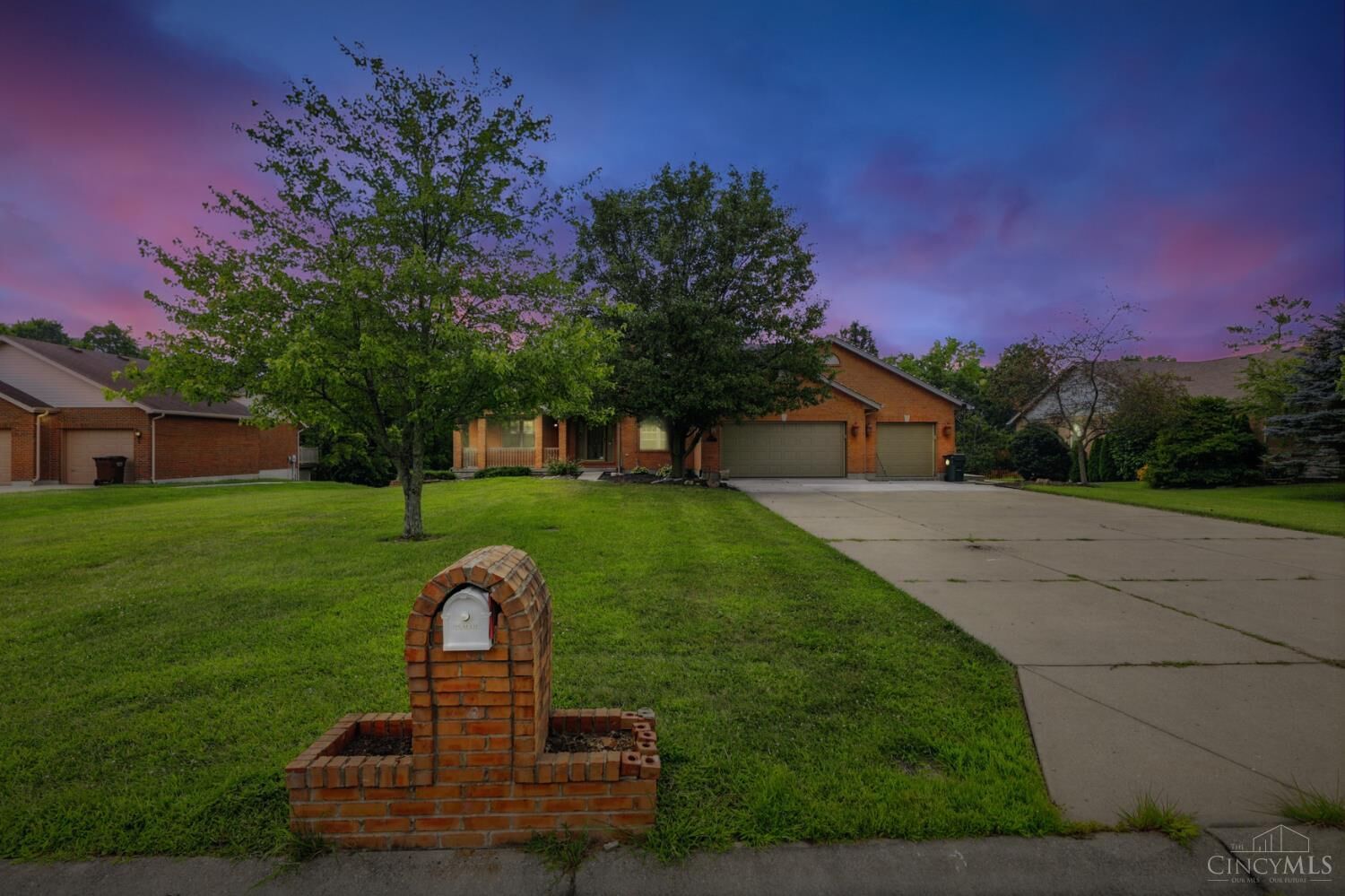 Property Photo: 6643 Willow Bend Drive OH 45011