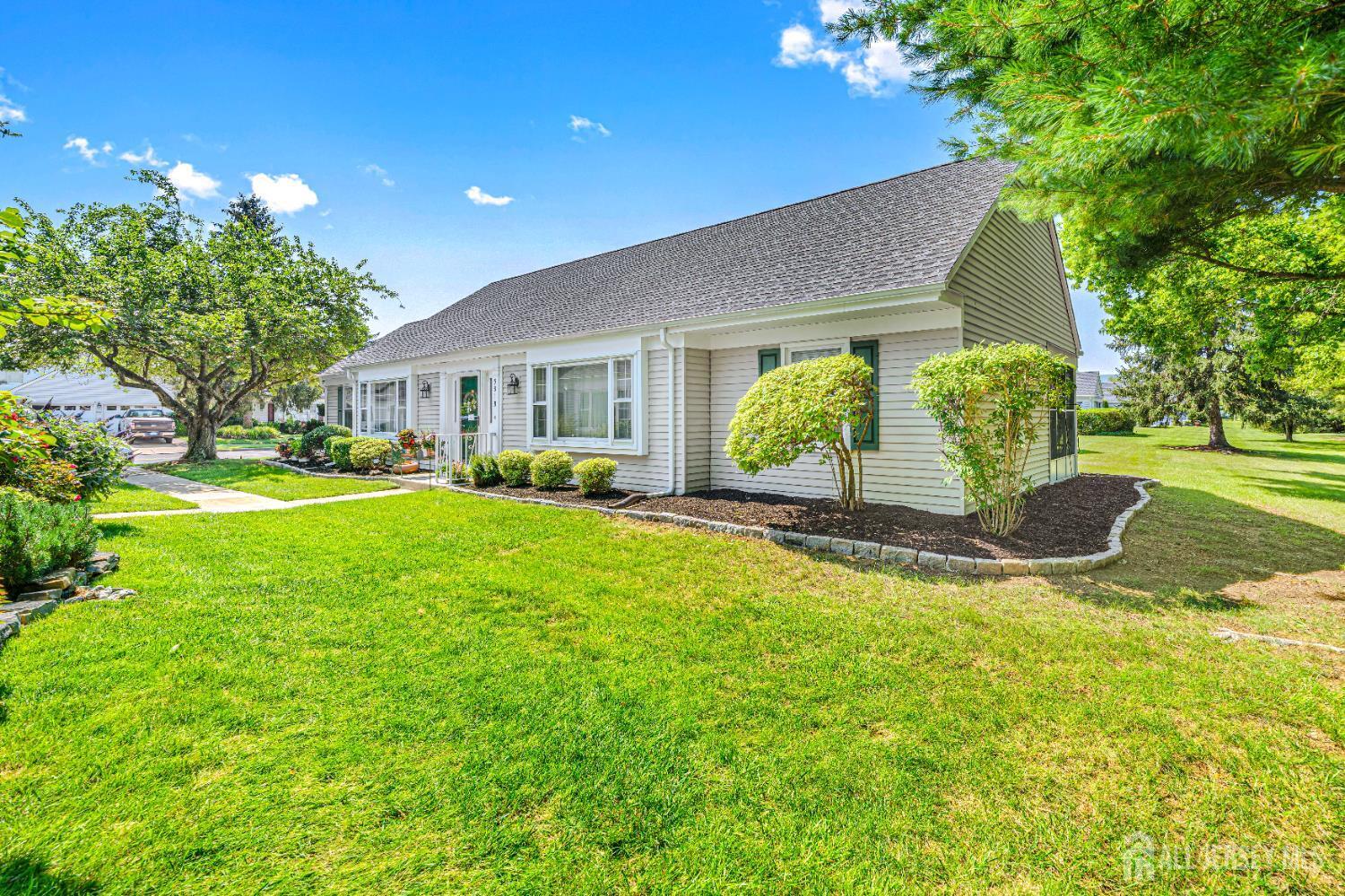 Property Photo:  581 Old Nassau Road B  NJ 08831 