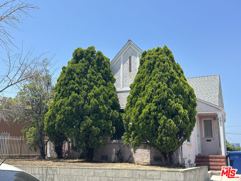 1525 S Sierra Bonita Ave  Los Angeles CA 90019 photo