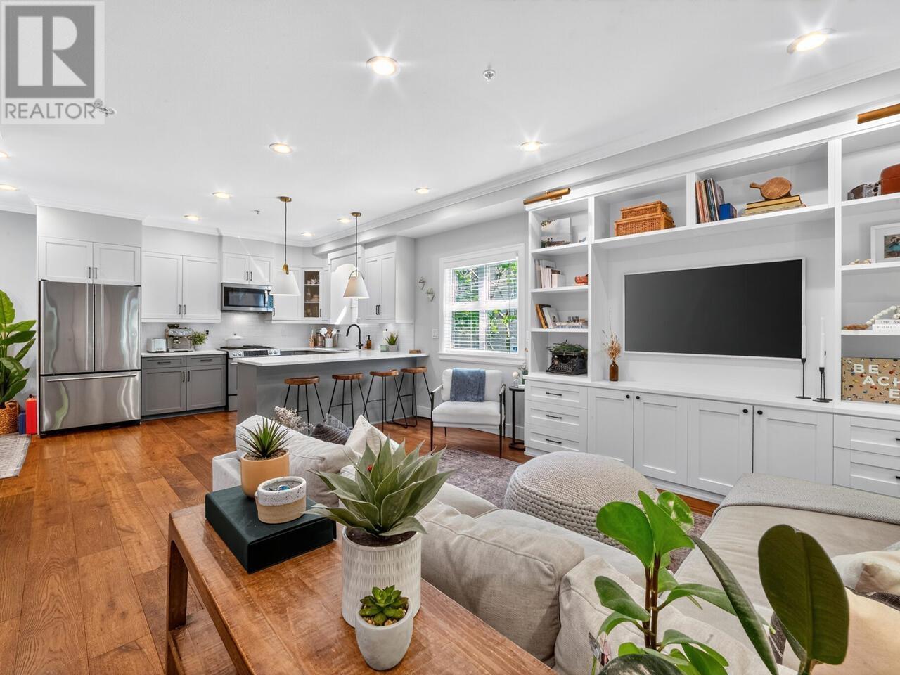 Property Photo: 1741 East 15th Avenue BC V5N 2G2