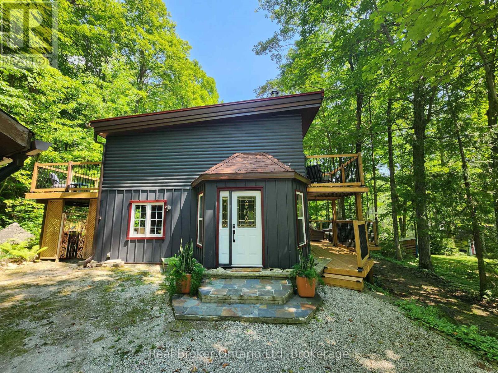 Property Photo:  12 7th Avenue  ON N0H 2T0 