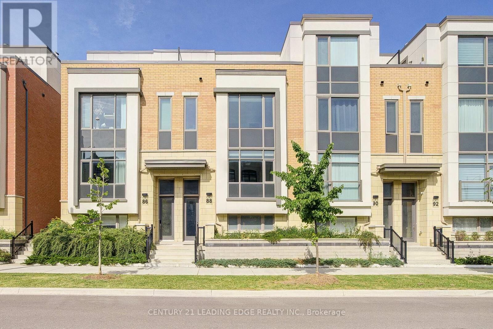 Property Photo:  88 William Saville Street  ON L3R 9S3 
