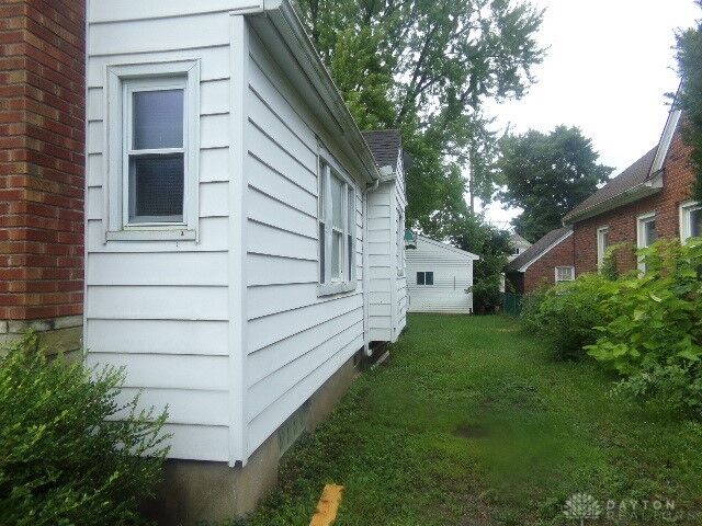 Property Photo:  2826 W Hillcrest Avenue  OH 45406 