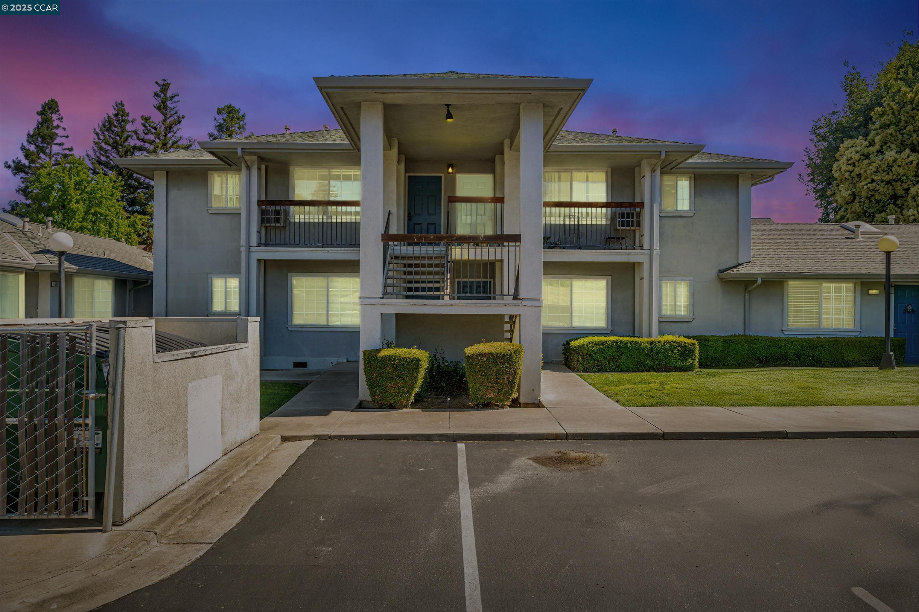 Property Photo: 68 Peters Ave 6 CA 94566