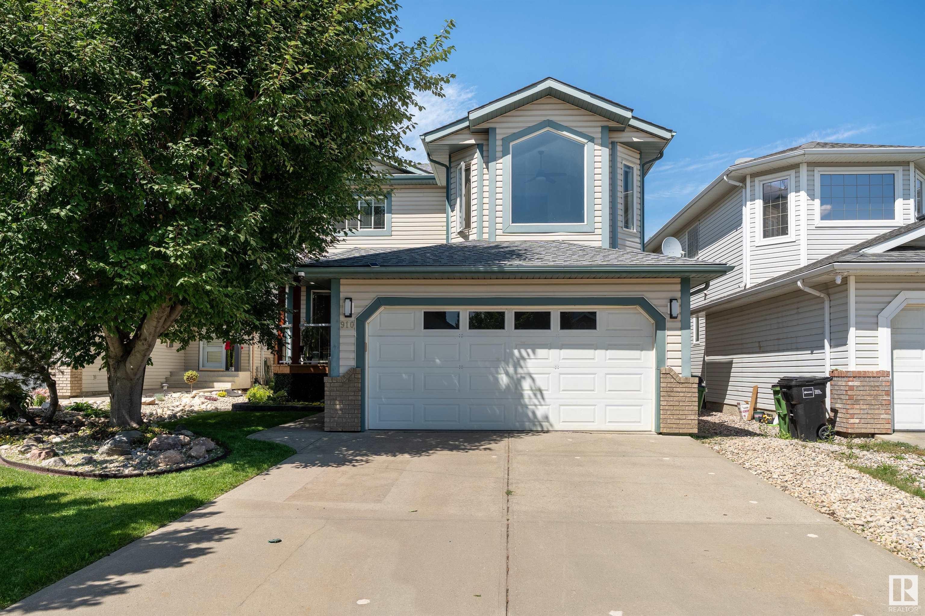 910 Breckenridge Court NW  Edmonton AB T5T 6J9 photo