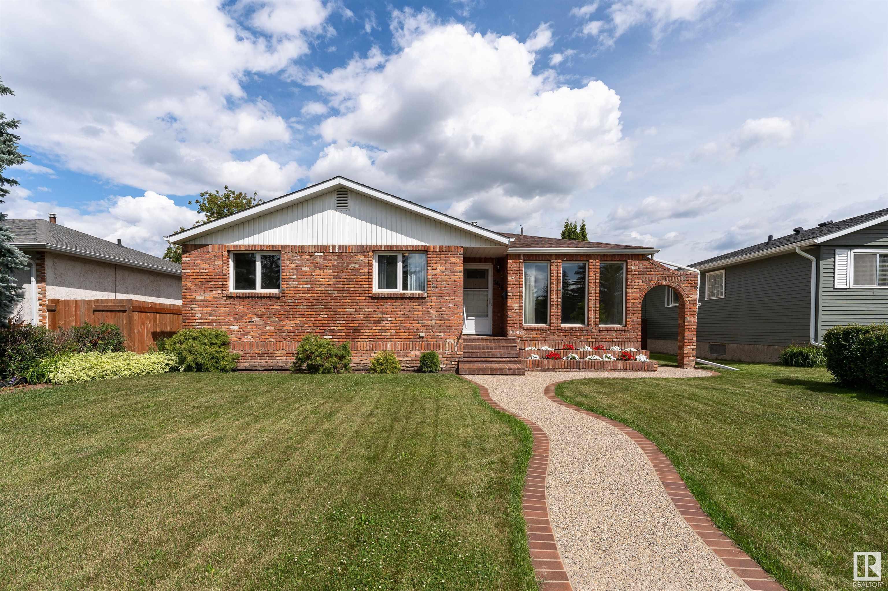 5415 105 Street NW  Edmonton AB T6H 2M7 photo